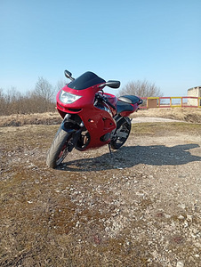Kawasaki zx6 (1 foto / 2)