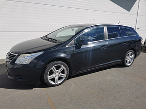 Toyota avensis 1,6 97kw 2011 (2 foto / 11)