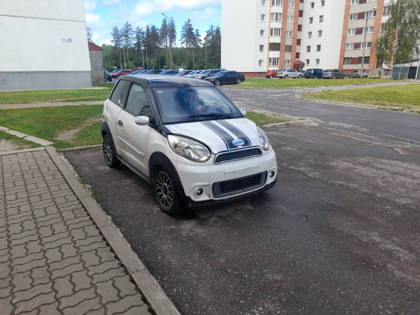 MICROCAR M8