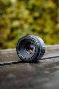 Canon EF 50mm f1.8 STM (2 фото из 3)