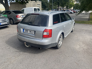 Audi A4 B6 2.5tdi 132kw 6manu quattro (3 foto / 6)