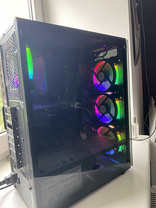 Gaming setup (9 foto / 9)