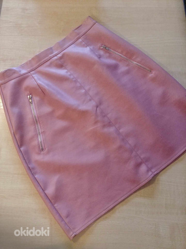 Розовая юбка из искусственной кожи (фото #1)