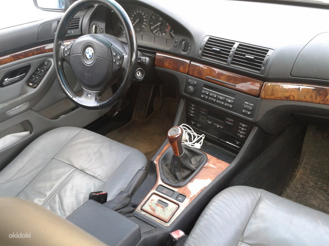 BMW E39 523i мануал 1999 (фото #7)