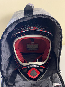 Troy Lee Design Full Face Helmet Kiiver (6 foto / 8)