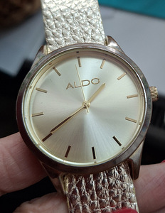 Часы Aldo, Dior (2 фото из 10)