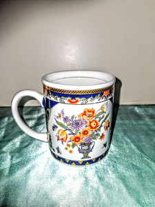 Kolkektsiooni tee-kohviruusid portselaanist 350-200 ml (3 foto / 7)