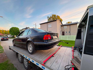 BMW E39 523i varuosadeks (2 foto / 10)