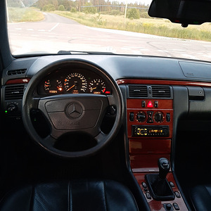 Müüa Mercedes W210 (8 foto / 13)
