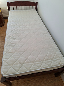 Täispuidust 90×200cm voodi koos madratsiga (3 foto / 3)
