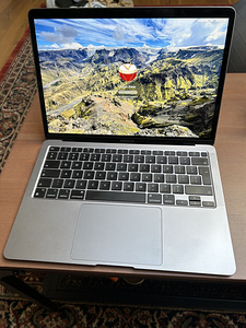 MacBook Air M1 256gb (2 foto / 3)