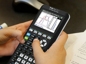 Графический калькулятор TI-84 Plus CE-T Python Edition (3 фото из 3)