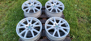 ОРИГИНАЛЬНЫЕ КОЛЕСА SKODA 17" (4 фото из 6)