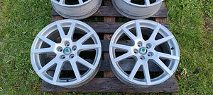 ОРИГИНАЛЬНЫЕ КОЛЕСА SKODA 17" (6 фото из 6)