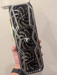 GeForce RTX 3080 12GB (3 фото из 9)