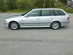 BMW 525d 120 kw (4 foto / 9)