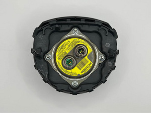 Подушка безопасности BMW e82 (2 фото из 2)