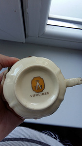 Kohvitass+alustaldrik (2 foto / 2)