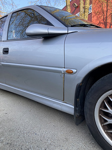 Opel Vectra 2.2 108kwt (3 foto / 5)