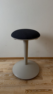 IKEA NILSERIK seisutugi (1 foto / 2)