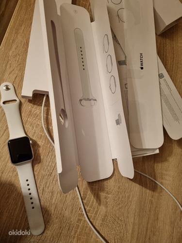 Apple watch 3 38mm white (фото #1)