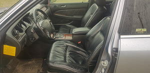 Honda Legend KA9 3.5 1999 (5 foto / 6)