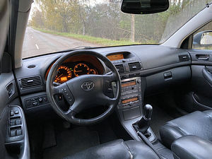 Toyota Avensis 2.0 D-4D 85kW (7 foto / 10)