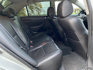 Toyota Avensis 2.0 D-4D 85kW (10 foto / 10)