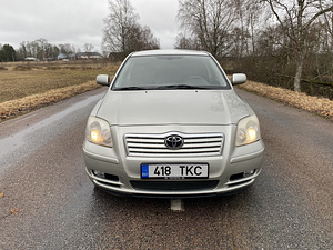 Toyota Avensis 2.0 D-4D 85kW (2 foto / 10)
