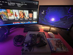 Müüa playstation 4, 2 pulti ja pildil olevaid mänge (1 foto / 3)