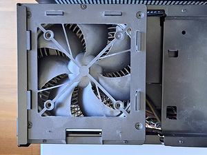 SilverStone SG08 mini-ITX korpus koos 600W 80+ Bronze toitep (4 foto / 6)