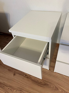 Прикроватные тумбы (2 фото из 2)