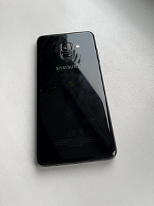 Nutitelefon Samsung Galaxy A8 (4 foto / 5)