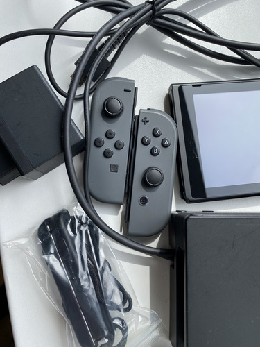Nintendo Switch - Grey