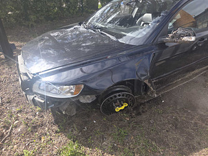 Müün pärast avariid autot (4 foto / 8)