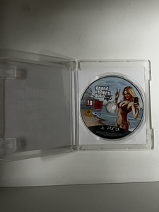 GTA V(Grand Theft Auto 5) (2 foto / 2)