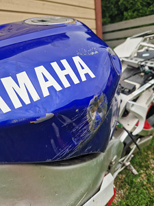 Yamaha R1 (5 foto / 6)