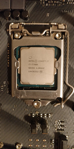 I7-7700K + Strix H270F emaplaat (2 foto / 3)