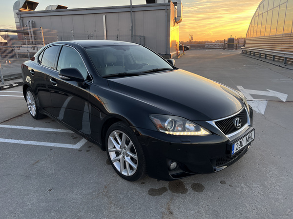 Lexus IS 250 153 kW, 2012