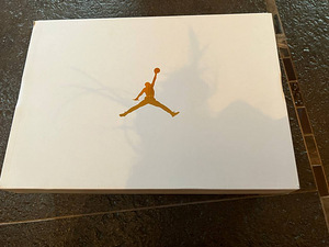 WMNS AIR JORDAN 1 MID SE 'LIGHTBULB' (4 foto / 5)
