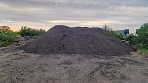 Sõelutud ja Sõelumata Muld / Mulla Sõelumisjäägid (6 foto / 9)