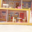 Деревянный кукольный домик с куклами и мебелью (фото #2)