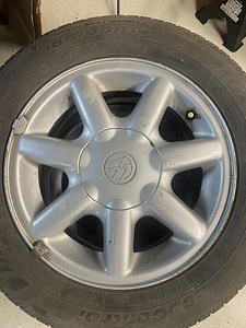 OEM Volkswagen Jetta/Golf 94-99 veljed R14 (2 foto / 6)