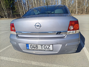 Продам Opel astra 2008 (4 фото из 9)