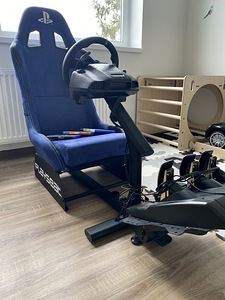 Playseat + roolikomplekt + mängud (1 foto / 3)