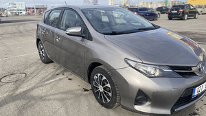 Toyota Auris 1.4 D4D 2013a (6 foto / 7)