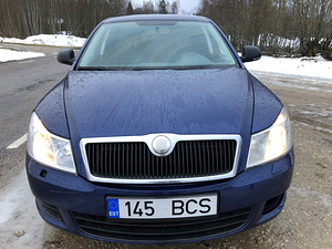 Skoda Octavia Manuaal 1,2l 77kw bens.2010a. (2 foto / 12)