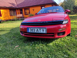 Toyota Celica (10 фото из 12)