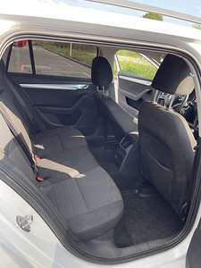 Skoda Octavia (4 фото из 12)