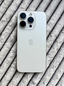 iPhone 15 Pro 256Gb Titan white (3 foto / 9)